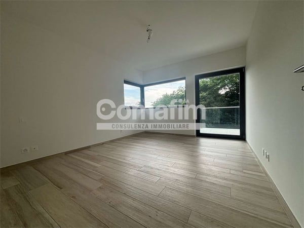 Canobbio - Raffinato 1.5 Locali con Grandi Spazi e Comfort Esclusivi 4