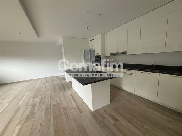 Canobbio - Raffinato 1.5 Locali con Grandi Spazi e Comfort Esclusivi 3