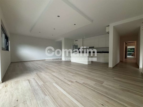 Canobbio - Raffinato 1.5 Locali con Grandi Spazi e Comfort Esclusivi 2