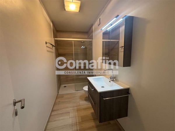 Canobbio - Raffinato 1.5 Locali con Grandi Spazi e Comfort Esclusivi 8