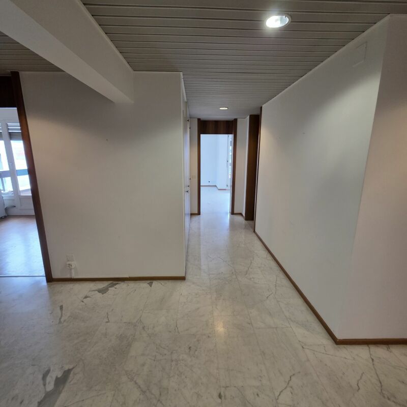 Affittasi ufficio in centro Lugano
