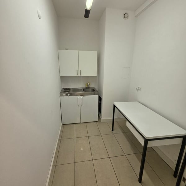 Affittasi ufficio in centro Lugano 7