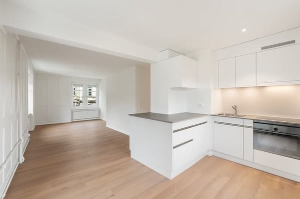 Charmante 1.5-Zimmer-Wohnung mit Balkon im Herzen von Zürich