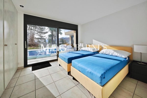 Lugano: Villa signorile con piscina, giardino e rustico privato 16