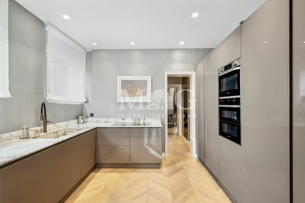 Elegante ed esclusivo duplex ristrutturato nel Centro di Lugano, 1 locali con vista lago 7