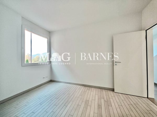 Lugano: Casa a schiera di ampie dimensioni adatta alle famiglie, 210 mq. superficie commerciale 10