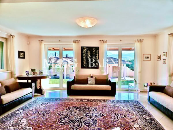 Lugano, Manno: VILLA SIGNORILE, elegante con piscina e dépendance 6
