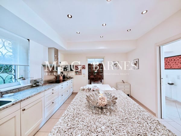 Lugano, Manno: VILLA SIGNORILE, elegante con piscina e dépendance 13