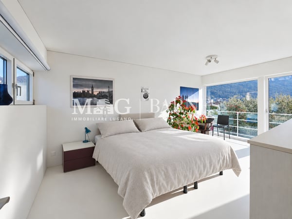 Lugano, Dino: Villa moderna con giardino, terrazze e vista aperta 11