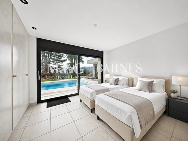 Lugano: Villa signorile con piscina e giardino 13
