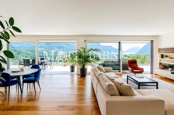 Lugano, Canobbio: Attico moderno vista lago con grande terrazza