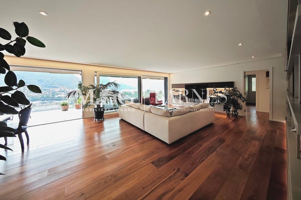 Lugano, Canobbio: Attico moderno vista lago con grande terrazza 3