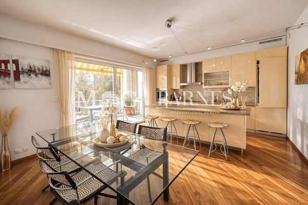 Lugano, Castagnola: Appartamento 4 locali con vista lago e box privato 2