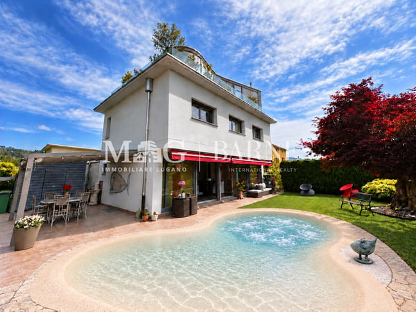 Mendrisio, Stabio: Grande casa unifamiliare con giardino e piscina 2