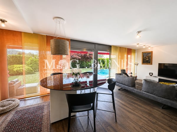 Mendrisio, Stabio: Grande casa unifamiliare con giardino e piscina 5