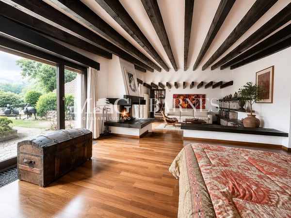 Lussuosa villa in vendita a Comano. Giardino e vista. Da rinnovare 13