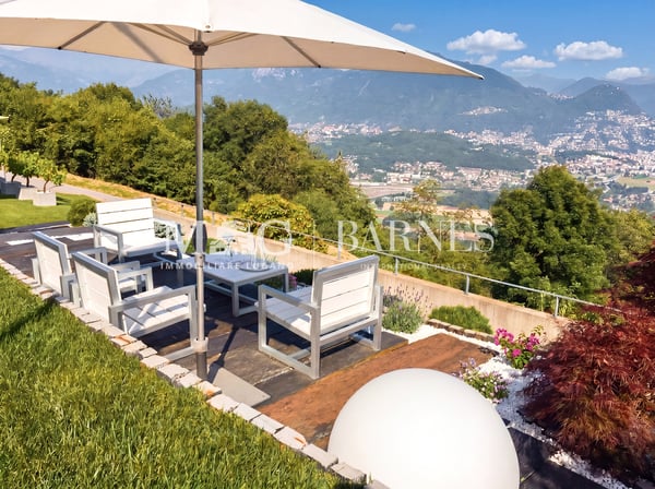 Lugano, Cademario: Villa moderna con giardino e piscina 3