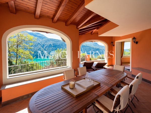 VILLA SIGNORILE con super Vista Lago Lugano 3