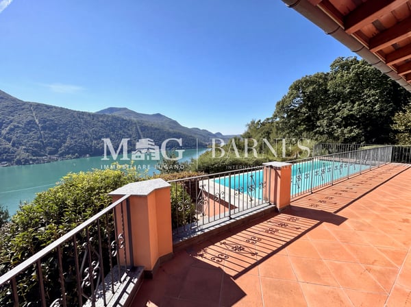 VILLA SIGNORILE con super Vista Lago Lugano 5