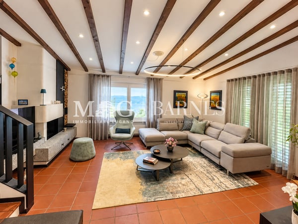 Gentilino: Villa con ampi spazi, giardino e portico 3