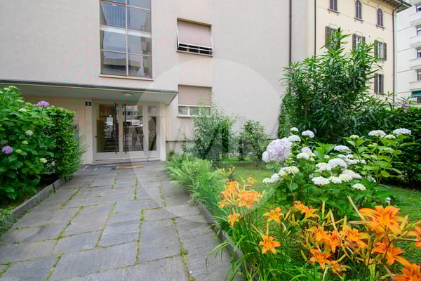 GRANDE 1.5 LOCALI A CASSARATE VISTA LAGO