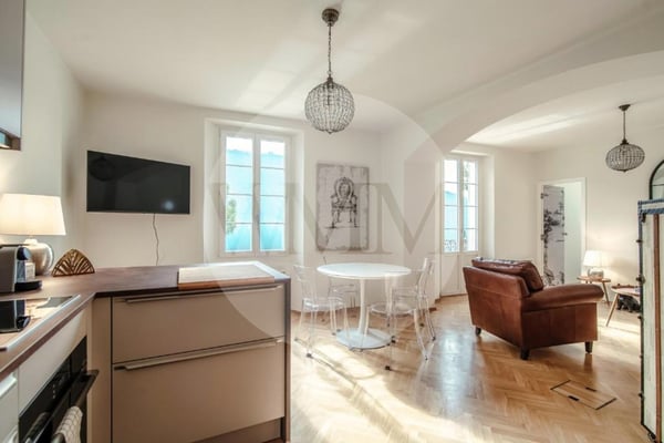 PALAZZINA STORICA FRONTE LAGO A MORCOTE 9