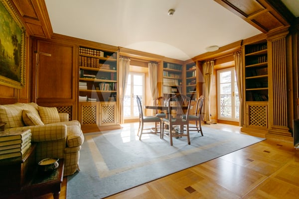 PRESTIGIOSI UFFICI CON VISTA LAGO IN EDIFICIO STORICO 2