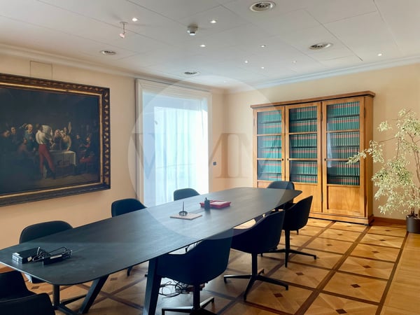 PRESTIGIOSI UFFICI CON VISTA LAGO IN EDIFICIO STORICO 4