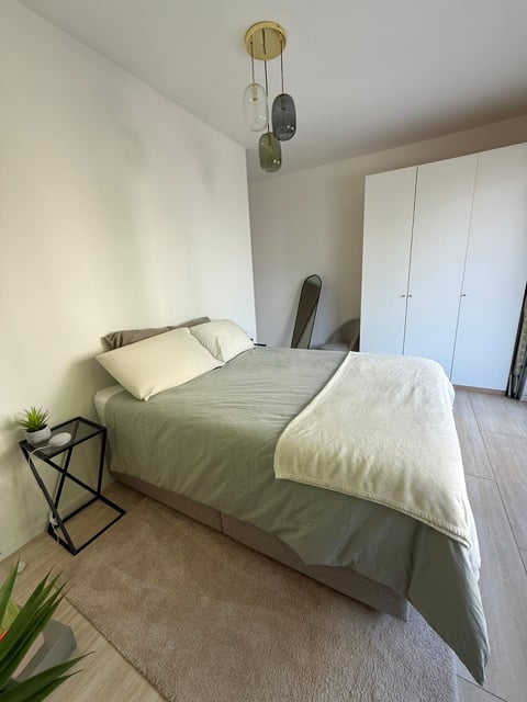 Cercasi subentrante per splendido appartamento di 5,5 locali con giardino privato a Besso 4