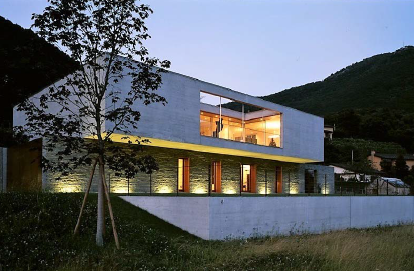 Incantevole villa di 5.5 locali a Bironico – Con terrazza panoramica e giardino
