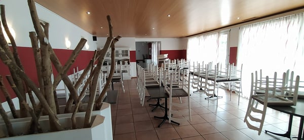 AFFITTASI RISTORANTE CON TERRAZZA a CASLANO 3