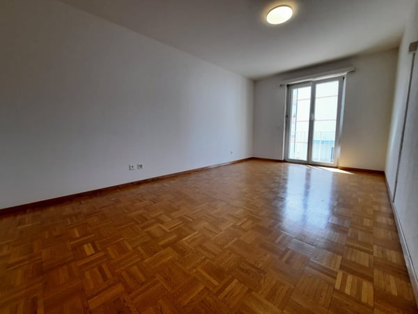 AFFITTASI 4.5 LOCALI A CASLANO 10