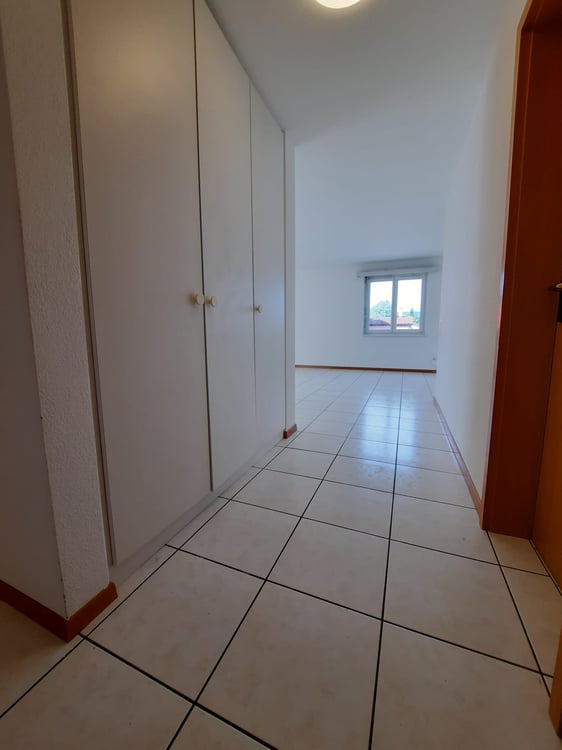 AFFITTASI 4.5 LOCALI A CASLANO 6