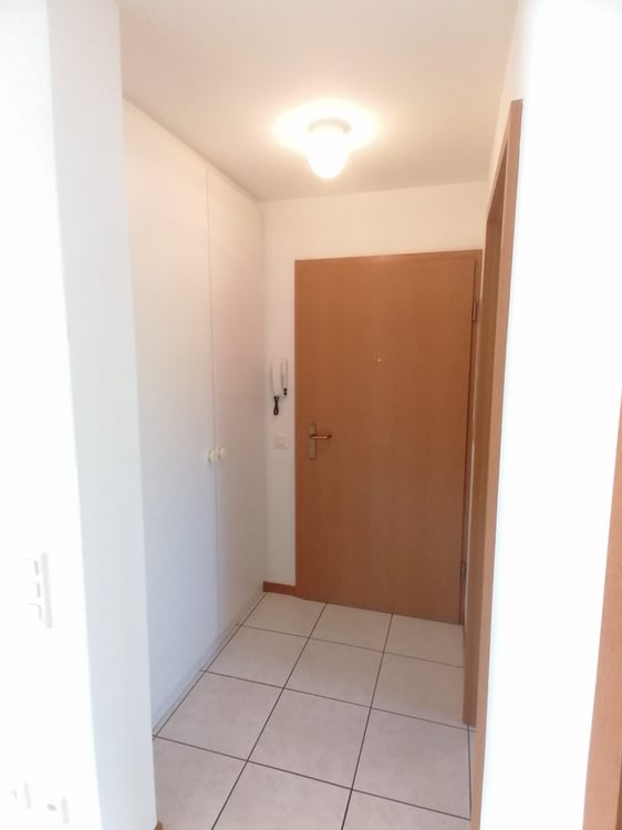 AFFITTASI 2 LOCALI CON BALCONE A CASLANO 2