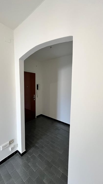 AFFITTASI 4.5 locali con balcone a BALERNA 5