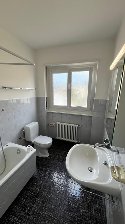 AFFITTASI 4.5 locali con balcone a BALERNA 11