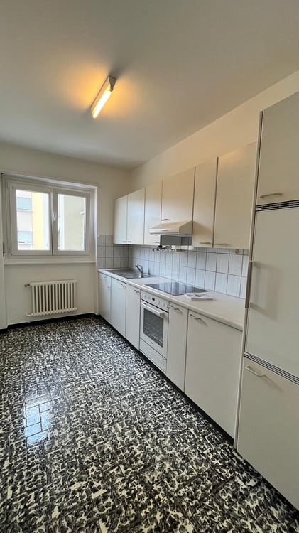 AFFITTASI 4.5 locali con balcone a BALERNA 4