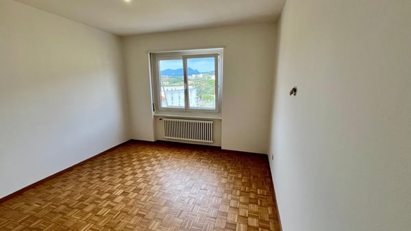 AFFITTASI 4.5 locali con balcone a BALERNA 6