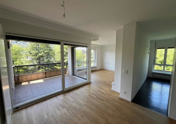 Luminoso e moderno appartamento di 2.5 locali con balcone a Lugano-Pregassona