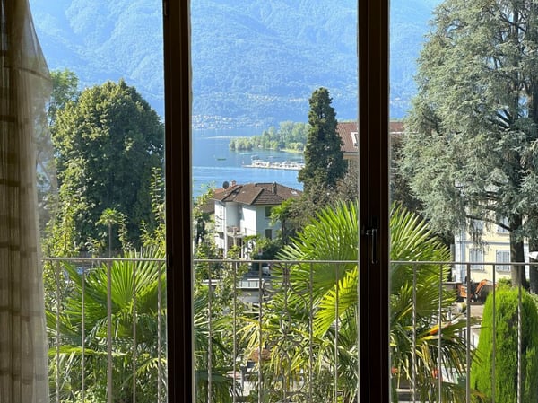 Affascinante villa storica con vista imperdibile sul Lago Maggiore 1