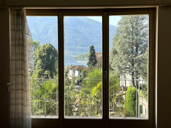 Terreno con vista lago in posizione da sogno 3