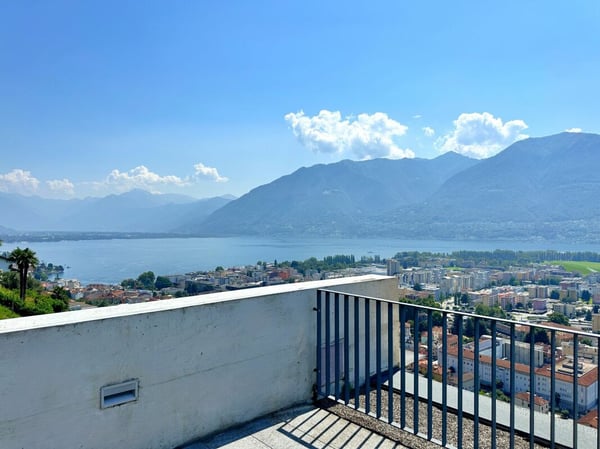 Esclusivo appartamento 1.5 locali con vista mozzafiato sul Lago Maggiore 2