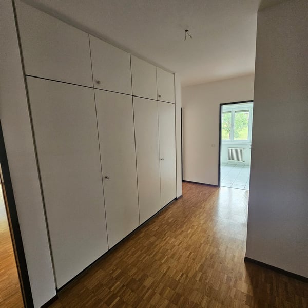 Luminoso appartamento di 3.5 locali con balcone a Manno 2