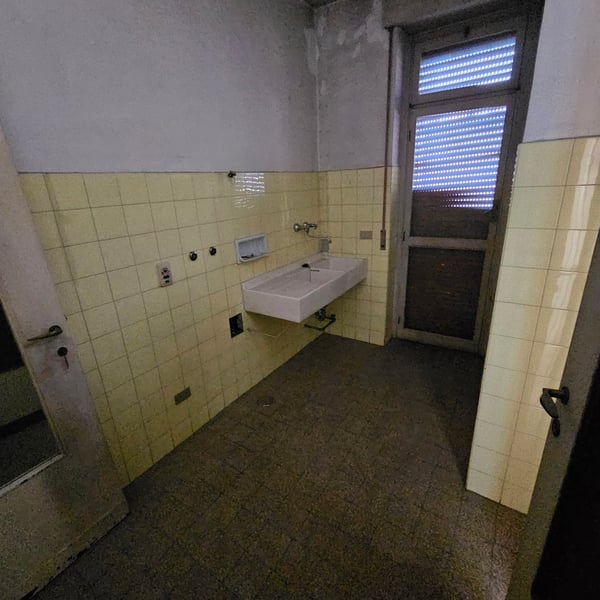 Appartamento 3.5 locali con balcone e parcheggio a Varese 7