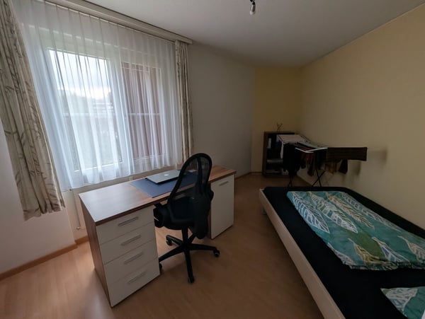 Grosszügige und preiswerte 3.5-Zimmerwohnung zu vermieten 5