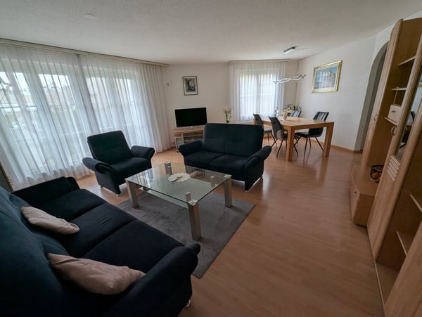 Grosszügige und preiswerte 3.5-Zimmerwohnung zu vermieten 2