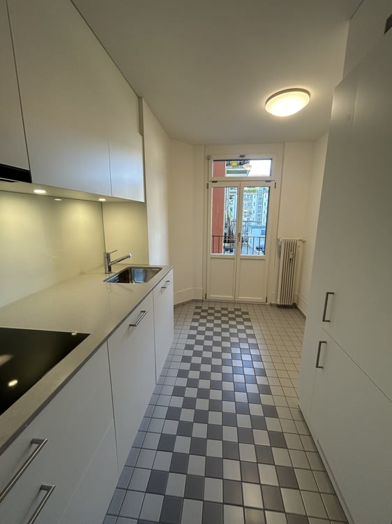 Traumhafte 3.5-Zimmerwohnung im Herzen der Stadt und mit viel Charm 2
