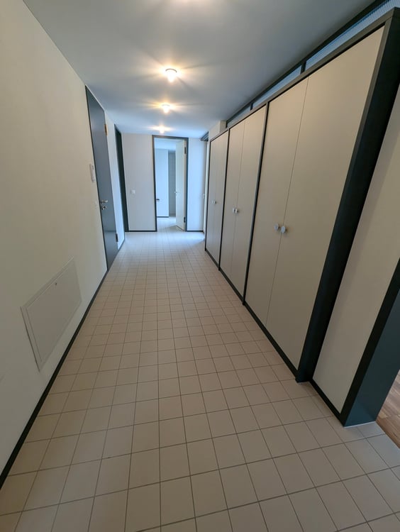 Moderne 4.5-Zimmer-Wohnung in Neubau mit Balkon 7
