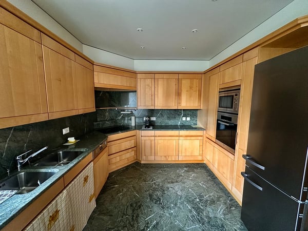 Splendido attico di 1.5 locali con vista panoramica a Lugano 7