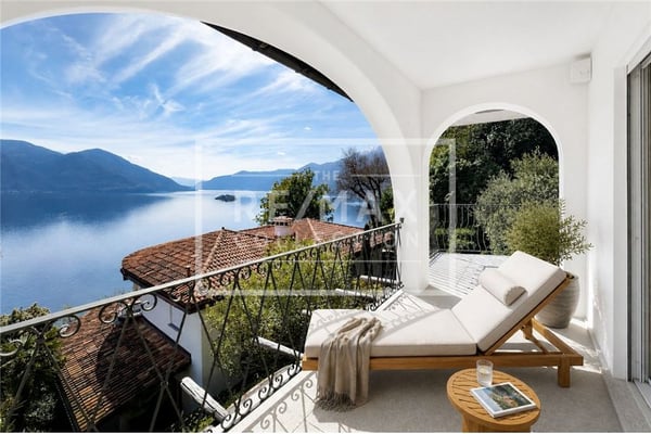 Villa di 4 locali ad Ascona con vista lago a 180 1